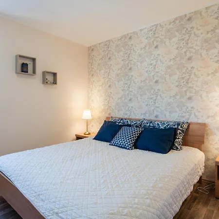 2 Bedroom Gorgeous In