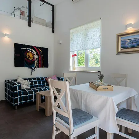 4 Bedroom Gorgeous In 公寓 Porozina