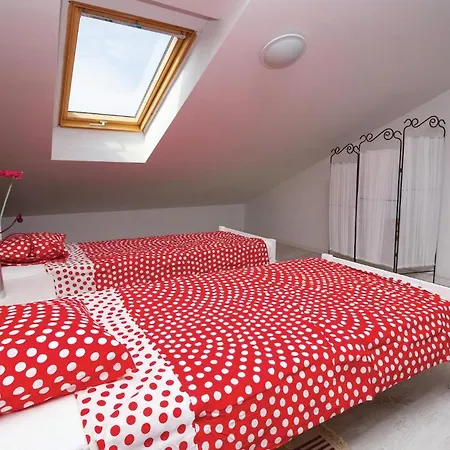 2 Bedroom Gorgeous In * Porozina