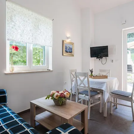 4 Bedroom Gorgeous In * Porozina