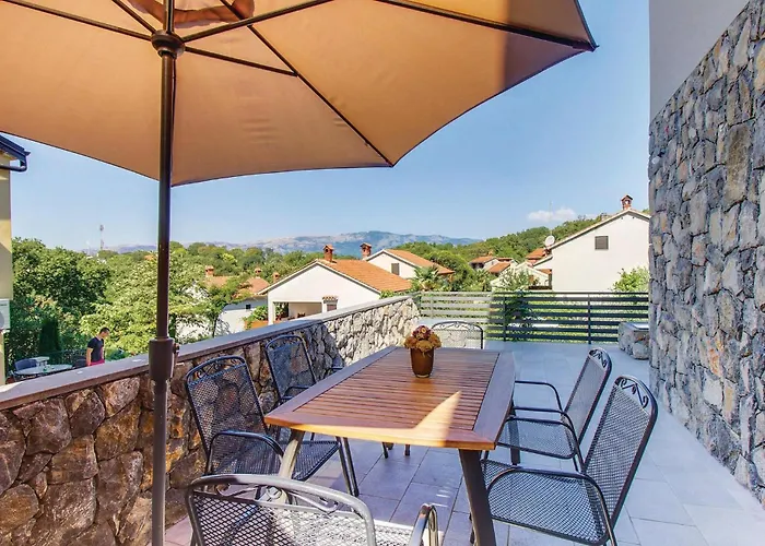 Cozy Apartment In Porozina With Wifi * Porozina