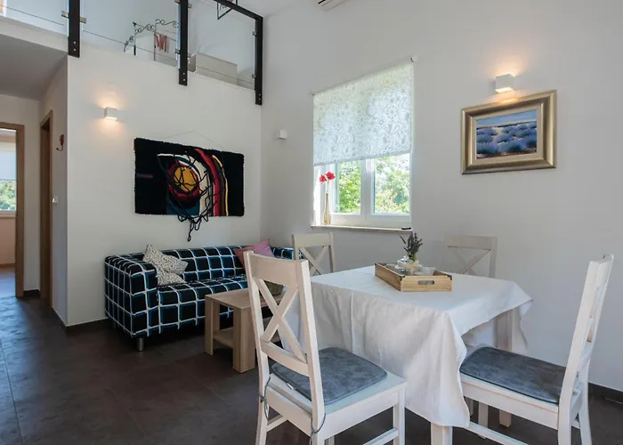 Cozy Apartment In Porozina With Wifi Apartment Porozina